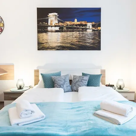 Asboth City Apartment *